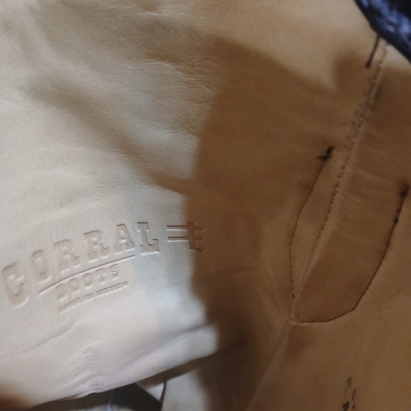 Black Crocodile Leather Cowboy Boots - Picture 8 of 14